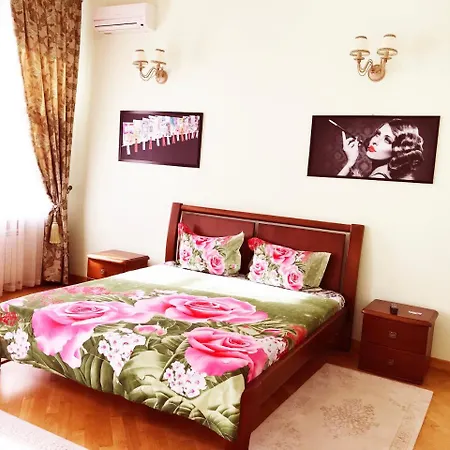 королевский шик, четыре спальни в самом сердце одессы Apartamento
